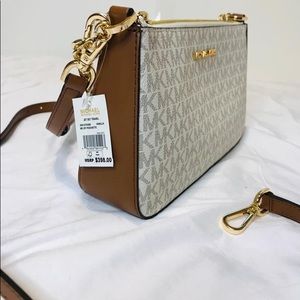 New MK Jet Medium Zip Pouchette